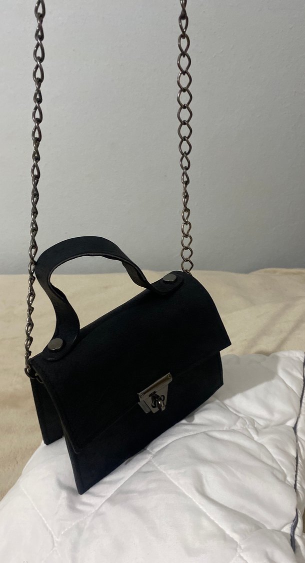 Zincir Detaylı Siyah Yılan Derisi Desenli Kadın Çanta - Görsel 2