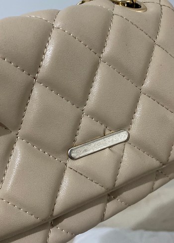 Bej Zincir Detaylı Deri Kadın Çanta - Görsel 4