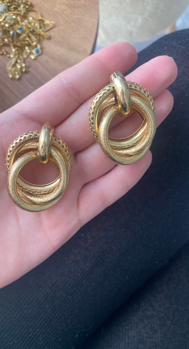 Vintage Yılan Desenli Altın Renk Midi Küpeler - Görsel 2