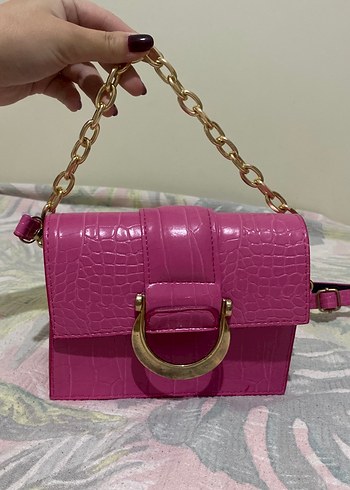 Zincir Detaylı Parlak Pembe Yılan Desenli Kadın Çanta - Görsel 2
