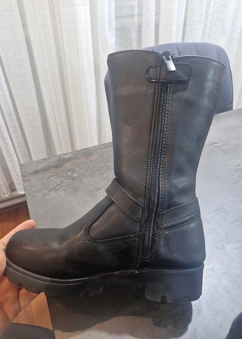 Kemer Detaylı Siyah Deri Biker Bot - Görsel 4