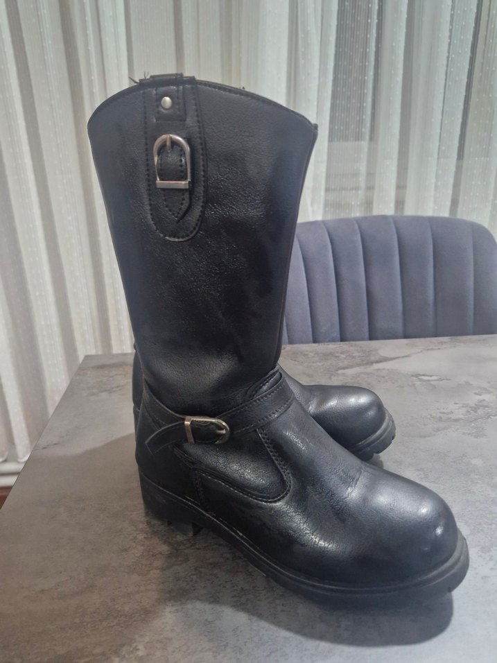 Kemer Detaylı Siyah Deri Biker Bot - Görsel 3