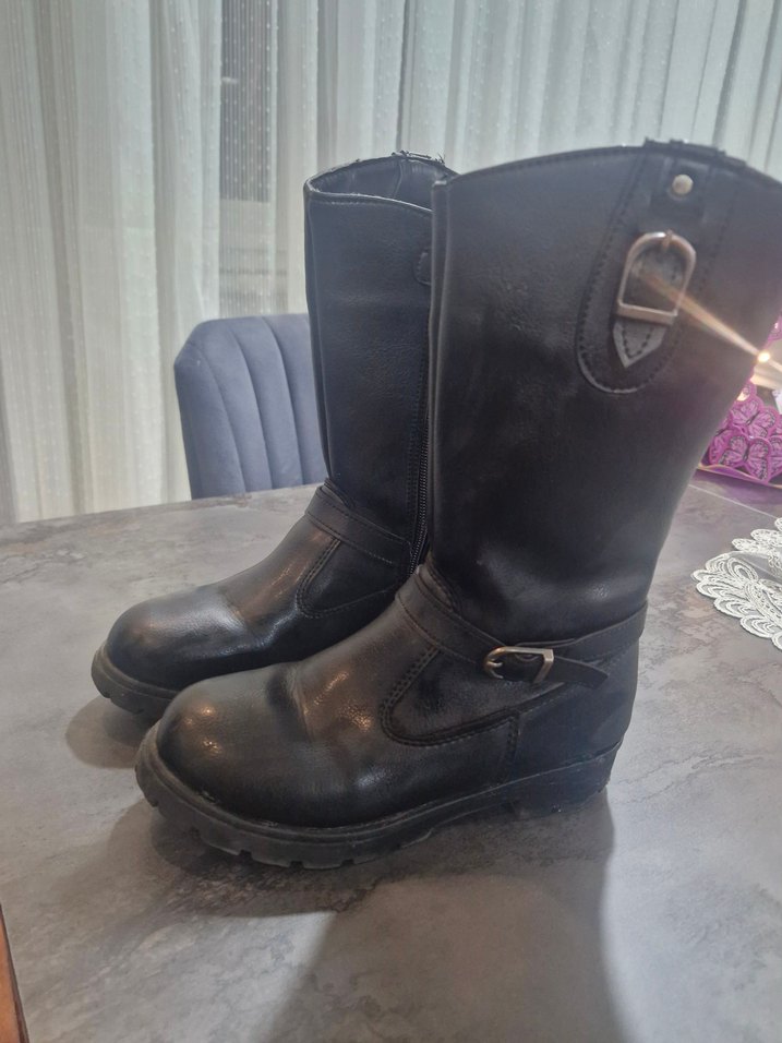 Kemer Detaylı Siyah Deri Biker Bot - Görsel 2