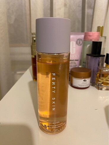 Fenty skin tonik