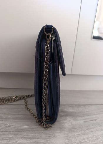 Beden Gri Süet Zincir Detaylı Kadın Çanta