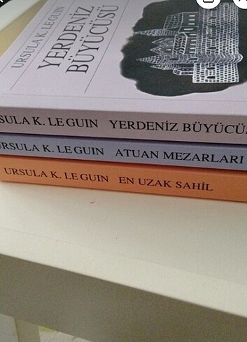 Başlarında mühür var
