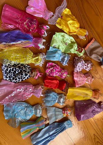 Barbie oyuncak bebek ve elbiseleri - Görsel 12