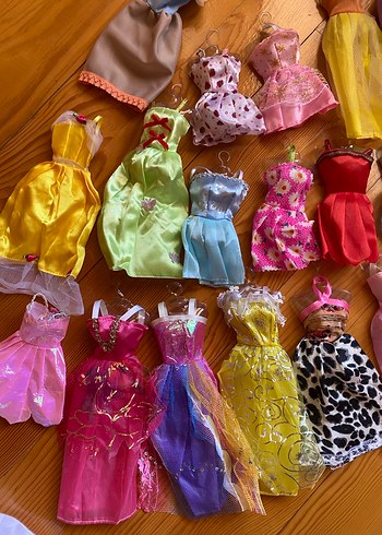 Barbie oyuncak bebek ve elbiseleri - Görsel 7