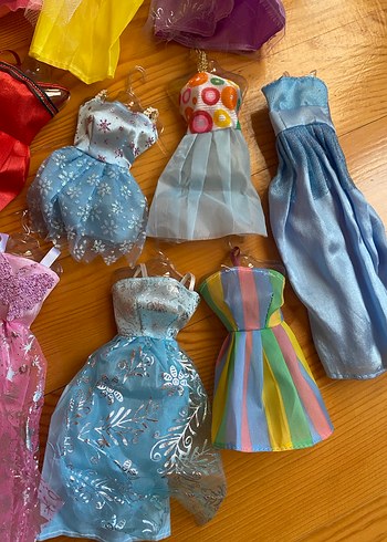 Barbie oyuncak bebek ve elbiseleri - Görsel 10