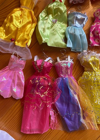 Barbie oyuncak bebek ve elbiseleri - Görsel 8