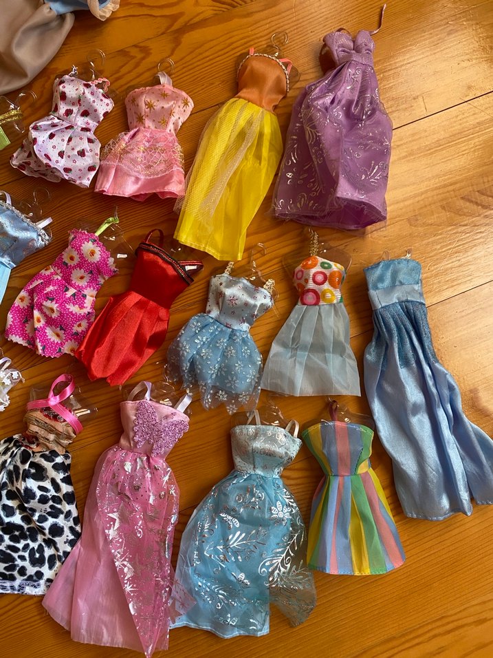 Barbie oyuncak bebek ve elbiseleri - Görsel 5