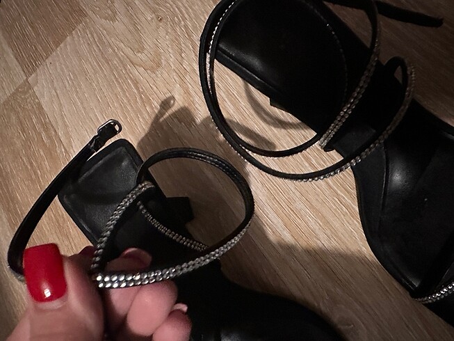 Zara Zara taşlı topuklu