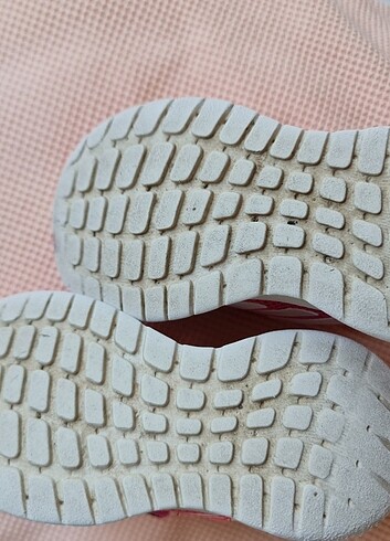 22 Beden Adidas çocuk ayakkabısı