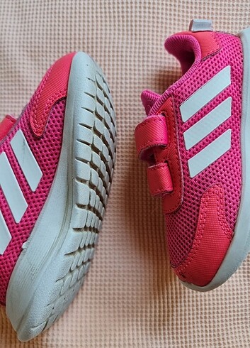 22 Beden pembe Renk Adidas çocuk ayakkabısı