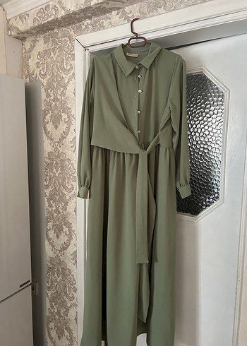 Düğmeli, Yakalı, Salaş Kesim Uzun Şifon Elbise - Görsel 2