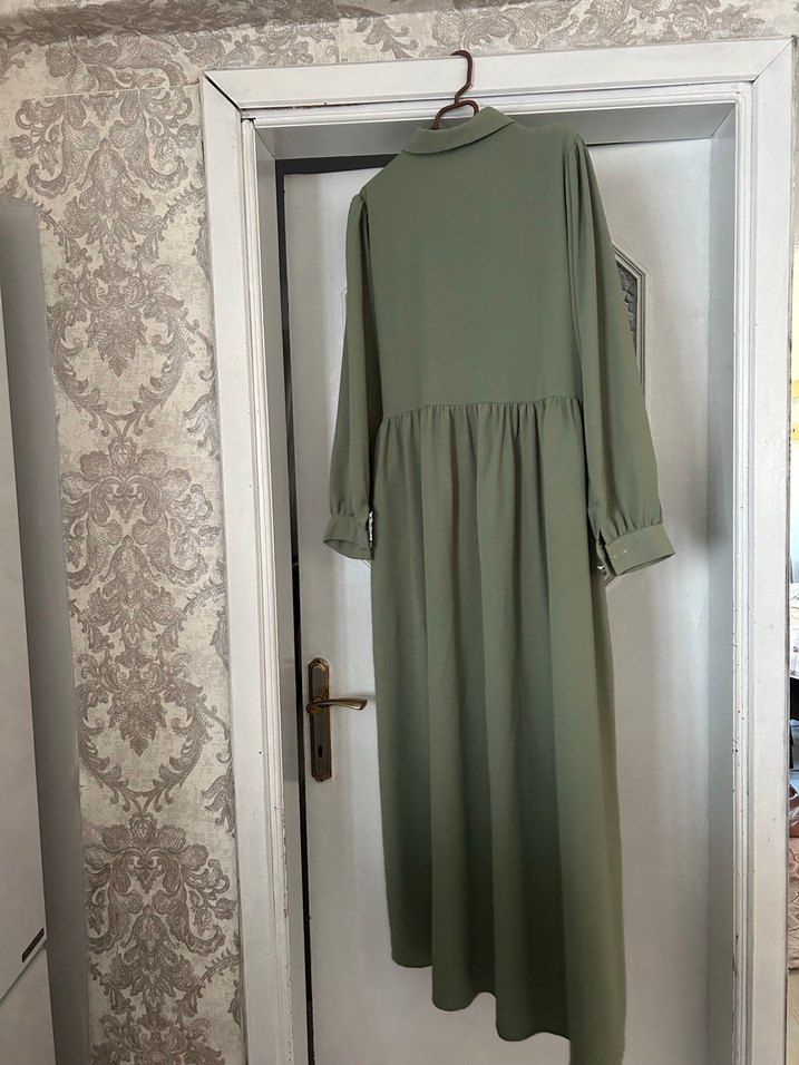 Düğmeli, Yakalı, Salaş Kesim Uzun Şifon Elbise - Görsel 3