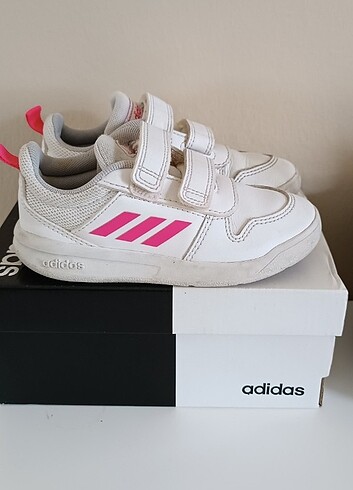 26 Beden Adidas Kız Çocuk Ayakkabı