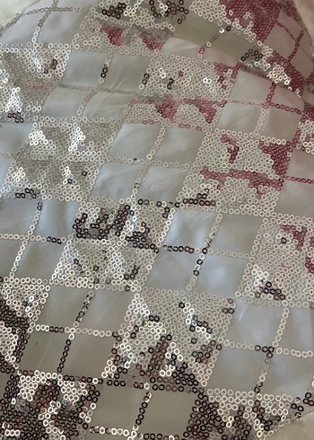 İşlemeli Parlak Beyaz Yatak Örtüsü - Görsel 5