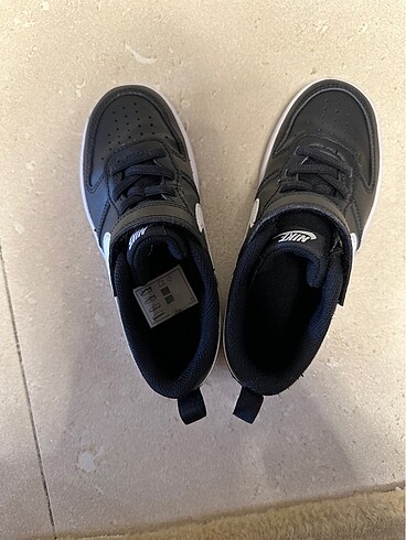 30 Beden siyah Renk Nike spor ayakkabı