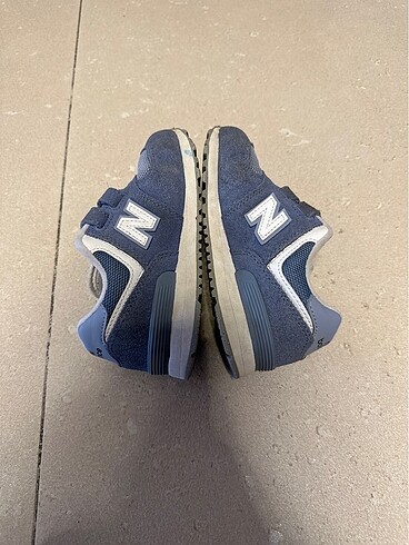 30 Beden mavi Renk New balance 574 çocuk
