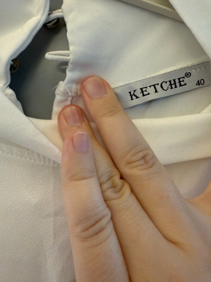 Taş işlemeli Düğmeli Beyaz Kadın Tunik - Görsel 2