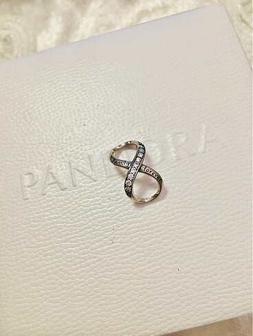Pandora Işıltılı Sonsuzluk Charm