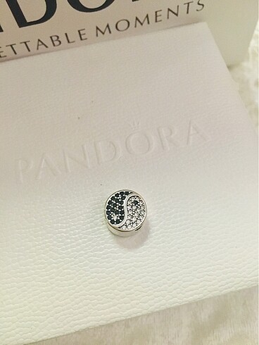 Işıltılı Yin Yang Charm