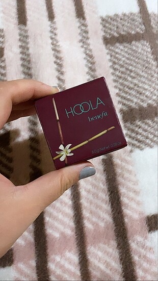 Benefit Hoola