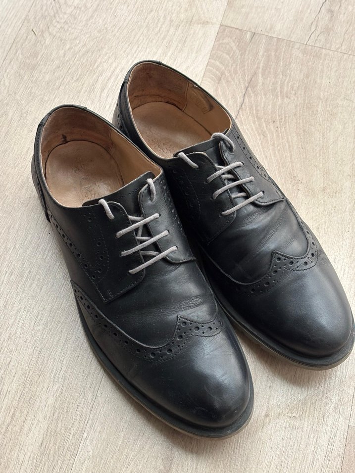 Mercedes marka ayakkabı 42 numara - Görsel 2