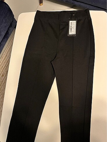 Trendyol & Milla TRENDYOL siyah tayt pantolon - 38 beden