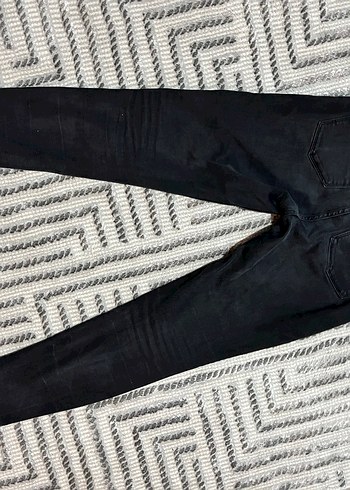 40 Beden Bershka Kadın siyah jean 40 beden #bershka Siyah Dar Kesim Midi