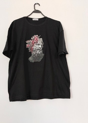 Siyah Baskılı Oversize Tişört