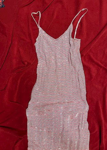 Pull and bear yırtmaçlı elbise - Görsel 2