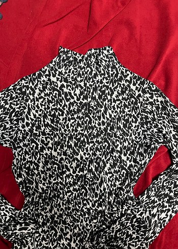 Desenli uzun kollu elbise - Görsel 2