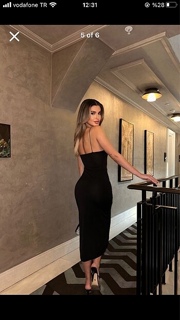 Diğer Siyah Midi Boy Yırtmaçlı Elbise
