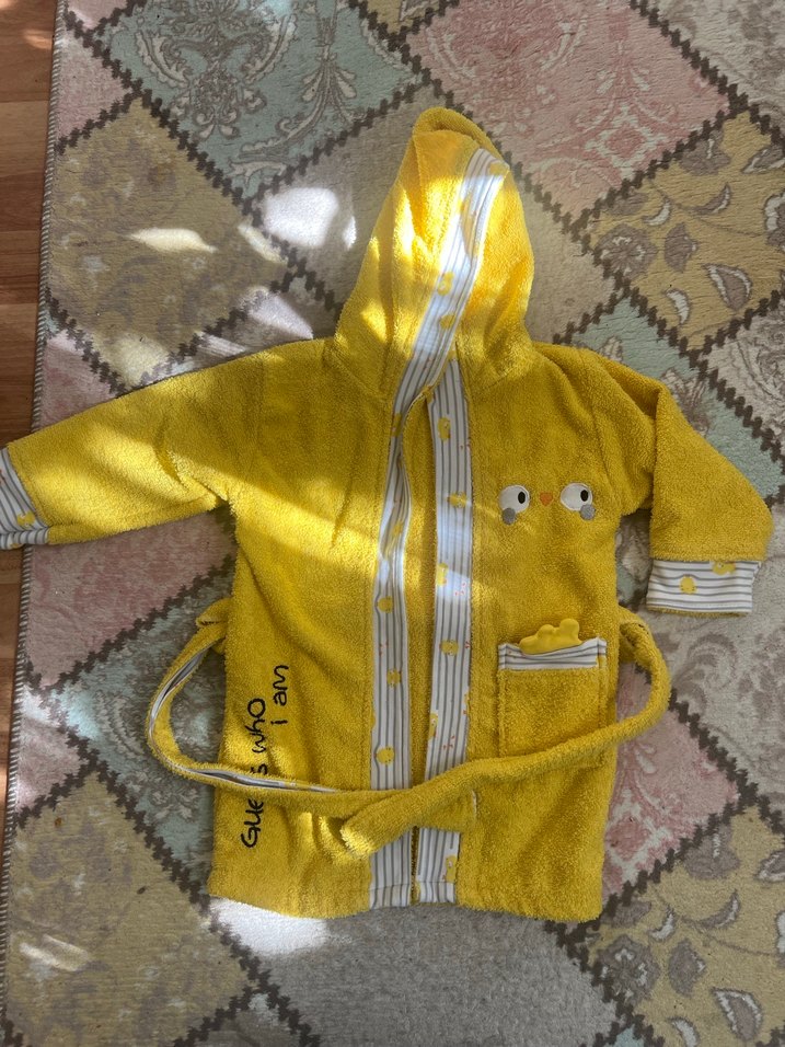 Sarı Kapüşonlu Erkek Çocuk Bornoz - Görsel 2