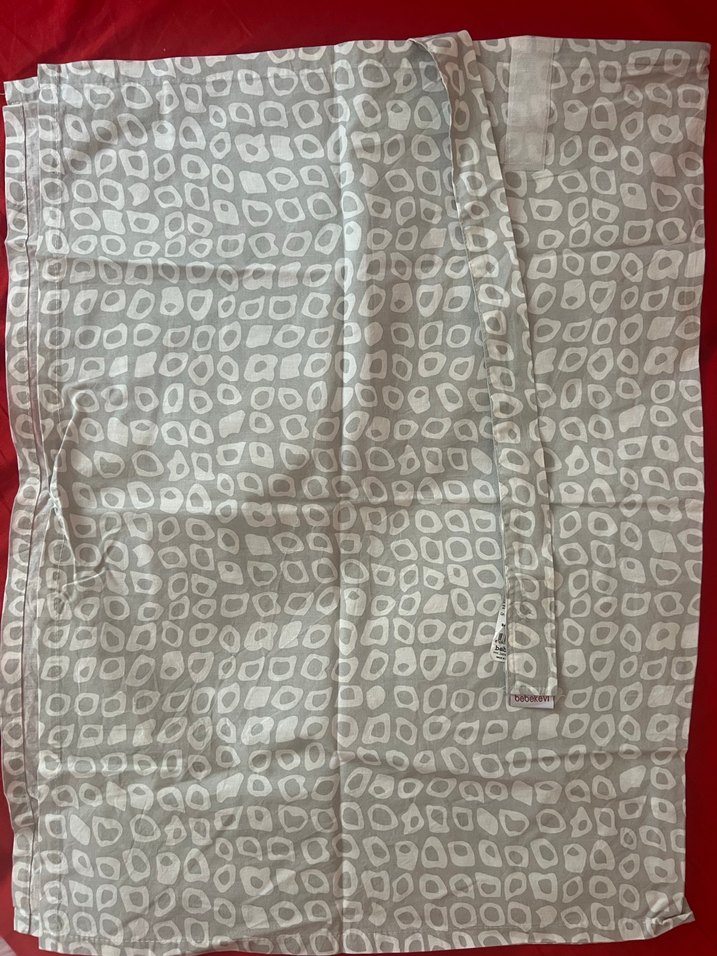 Gri Desenli emzirme Önlüğü - Görsel 2