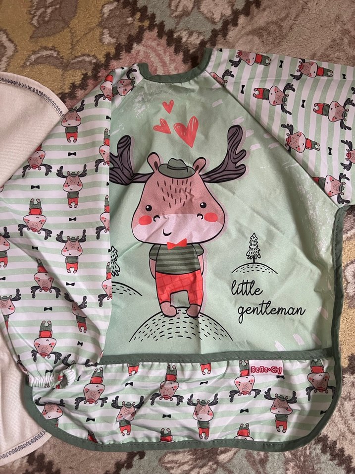 Beyaz Baskılı Bebek Önlüğü - Görsel 2