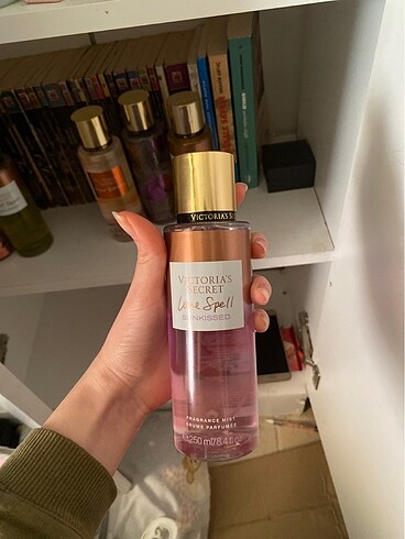Victoria?s secret vücut spreyi