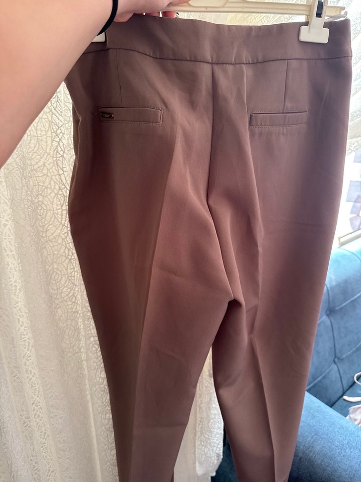 Zincir Detaylı Kahverengi Kadın Kumaş Pantolon - Görsel 5