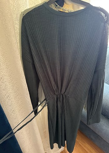 Zümrüt yeşiliKadın Piliseli Uzun Kollu Elbise - Görsel 3