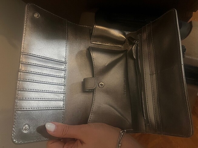 Bershka kullanılmamış cüzdan - Görsel 3