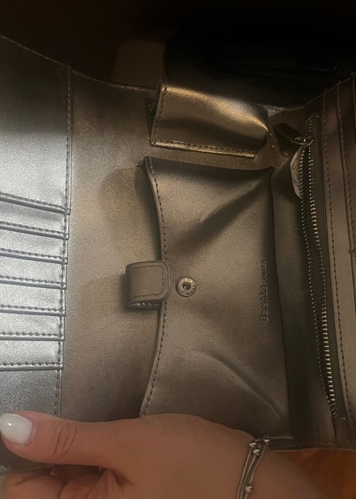 Bershka kullanılmamış cüzdan - Görsel 3