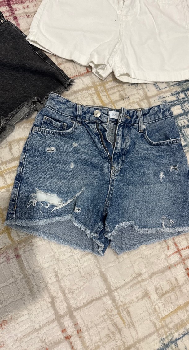 Kadın Renkli Salaş Mini Denim Şortlar - Görsel 2