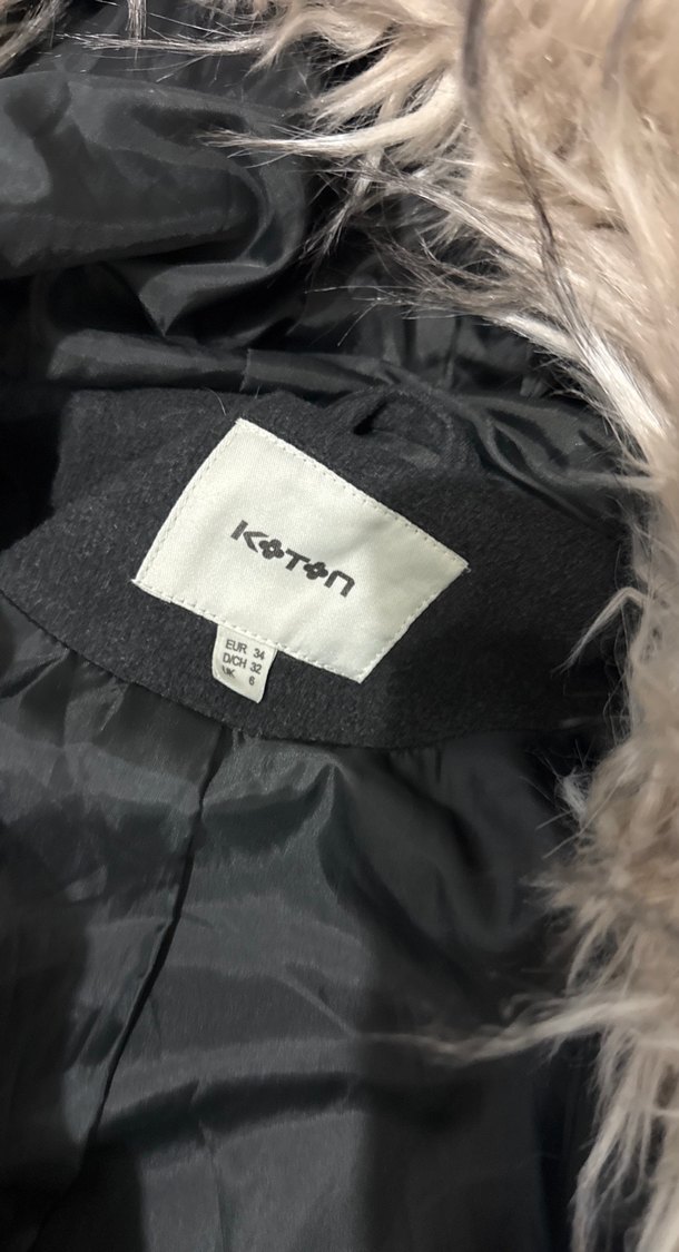 Siyah Kapüşonlu Uzun Kadın Mont - Görsel 3