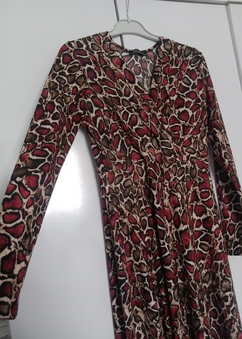 Bordo Yılan Desenli Uzun Kollu Uzun Elbise - Görsel 4