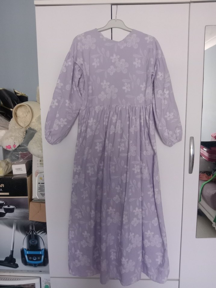 çiçekli yazlık lila elbise - Görsel 2