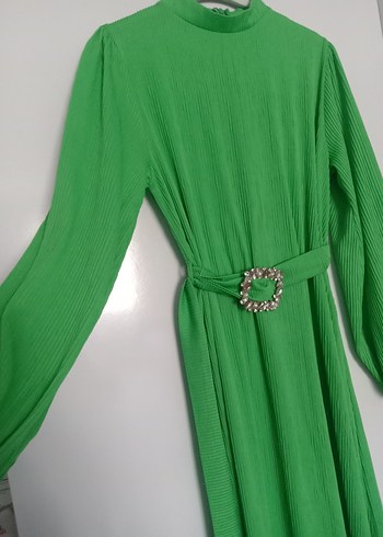 Diger Yeşil Pilili Uzun Kadın Elbise - Görsel 3