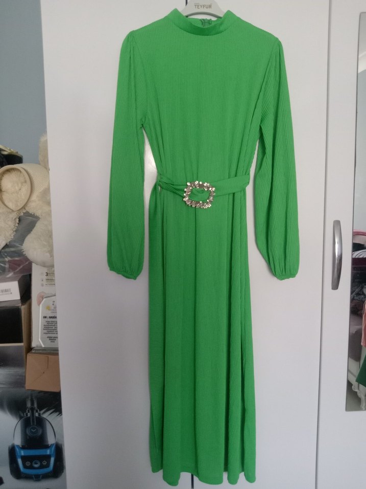 Diger Yeşil Pilili Uzun Kadın Elbise - Görsel 5