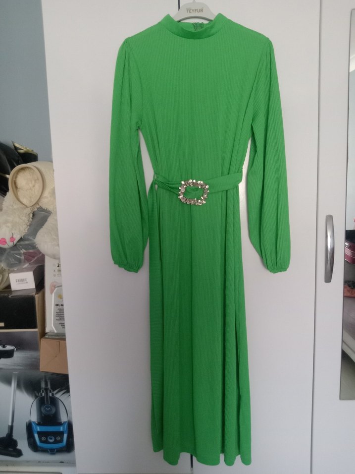 Diger Yeşil Pilili Uzun Kadın Elbise - Görsel 4